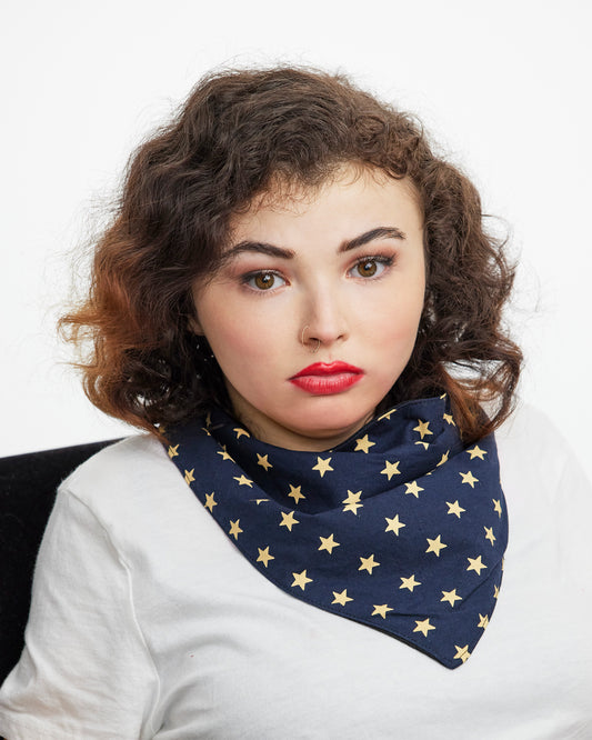 Triangle Reversible Bandana Bib with Snaps- Americana Navy with Cream Star Print