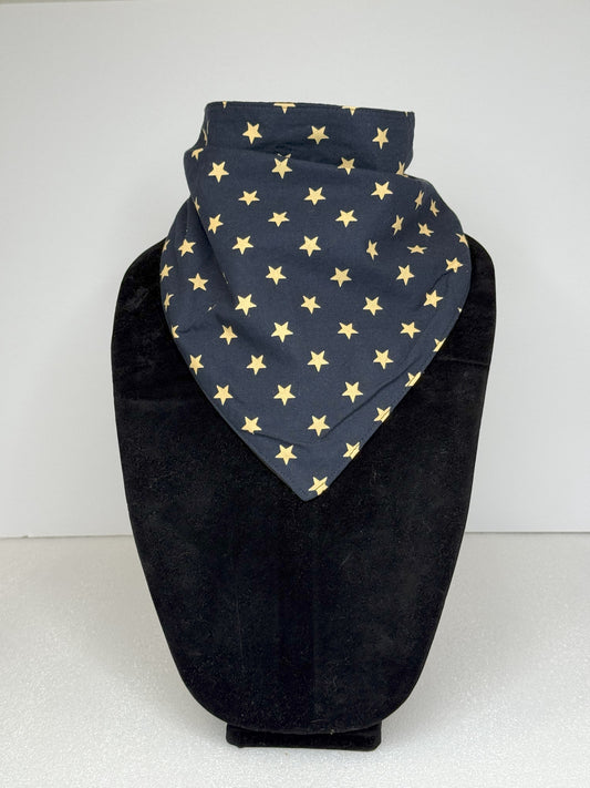 Triangle Reversible Bandana Bib with Snaps- Americana Navy with Cream Star Print